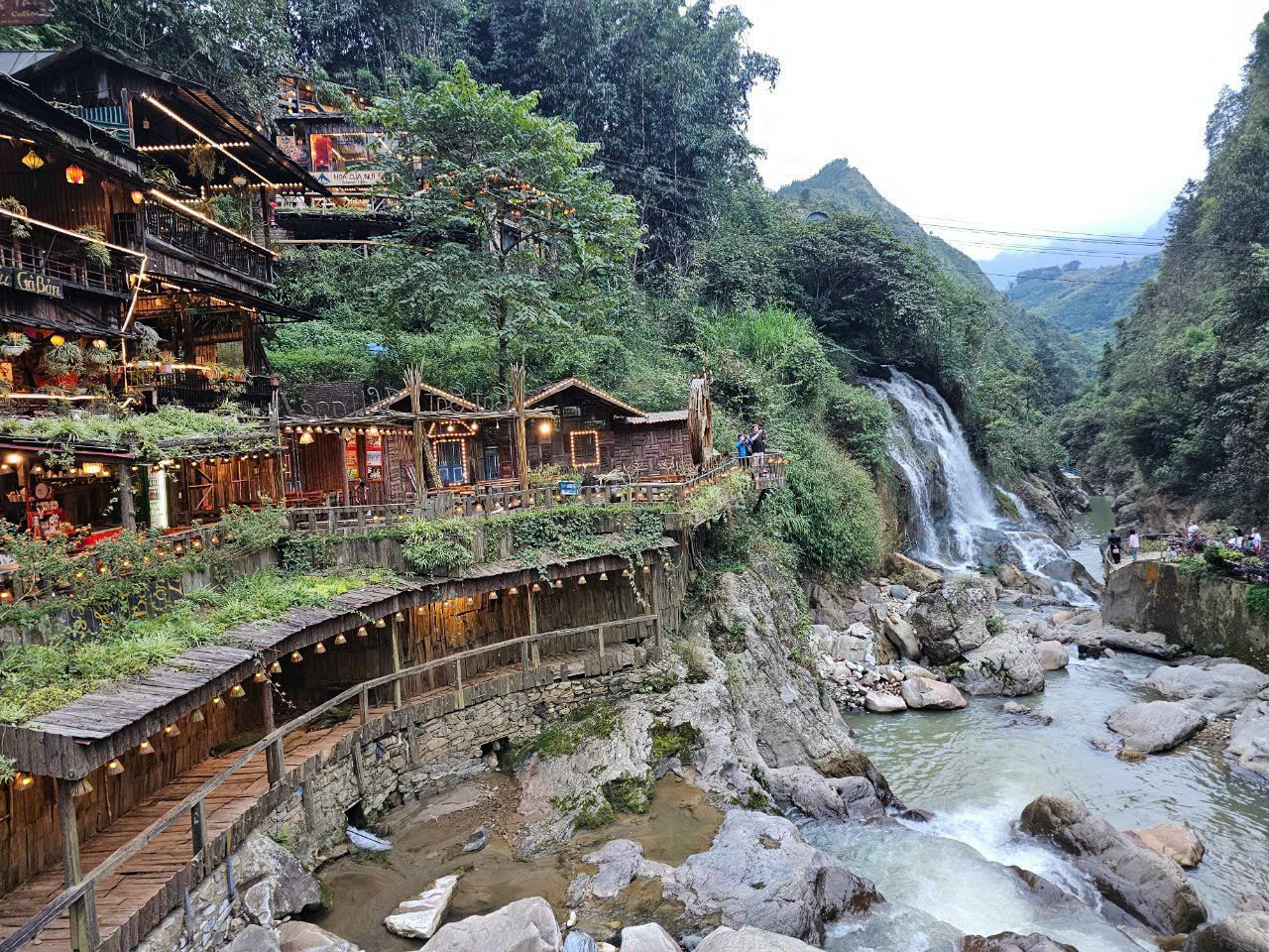 Cat Cat Village – Mui Ne Private Car route