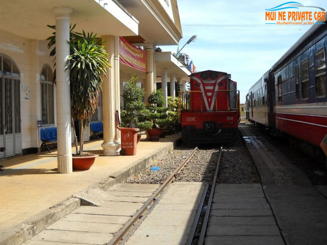 Private-Car-From-Mui-Ne-To-Binh-Thuan-train-Station