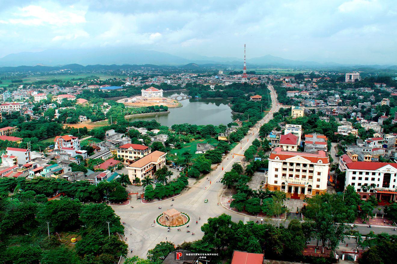 Tuyen Quang city on the Hanoi to Ha Giang private car route