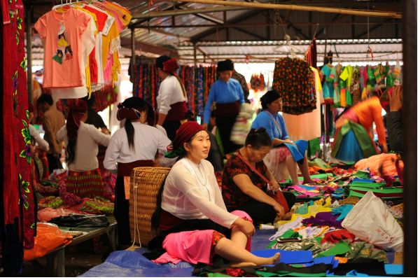 Bac Ha Sunday Market – Sapa to Ha Giang stopover