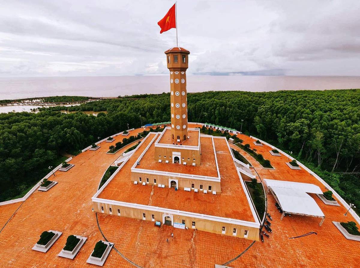Private car transfer from Vinh Long to Ca Mau