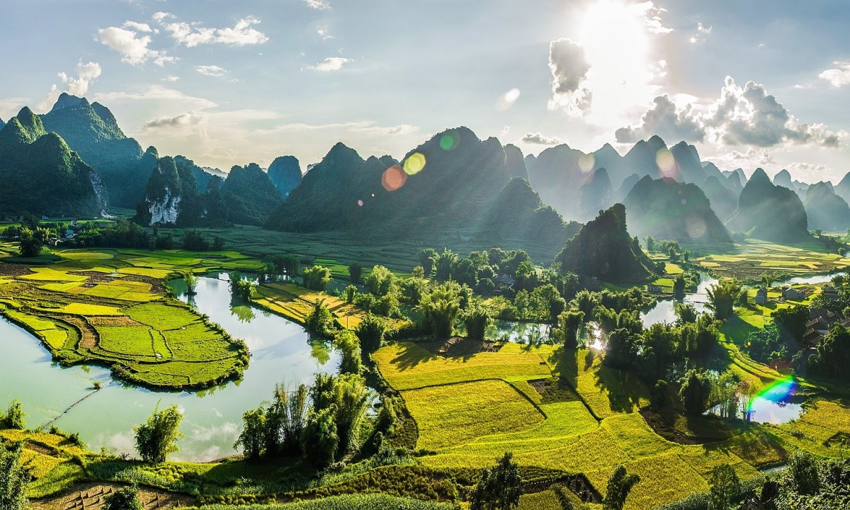 Ha Noi to Cao Bang private car journey