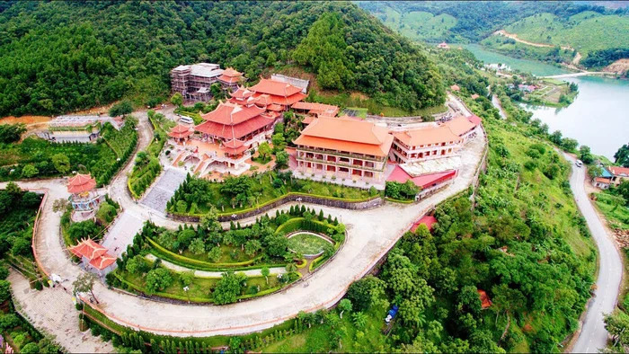 Cai Bau Pagoda Van Don