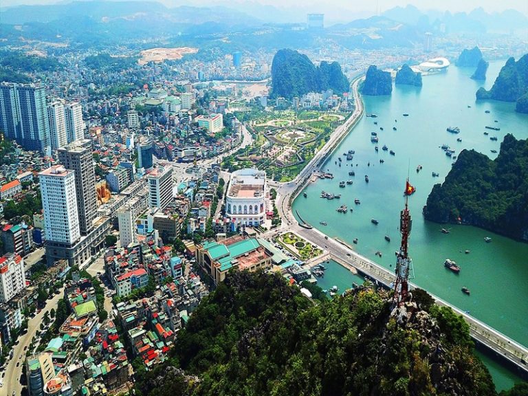 Ha Long City - MUI NE PRIVATE CAR