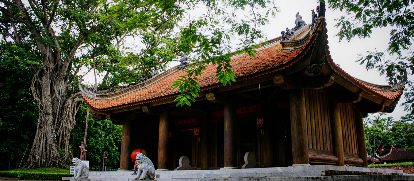 Lam Kinh Historical Site near Tho Xuan Airport – stop on the Thanh Hoa Airport to Nghi Son private car route