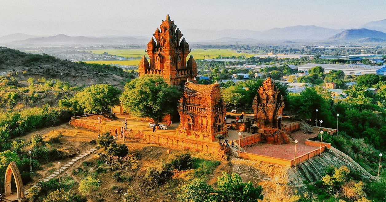 Po Klong Garai Cham Towers Phan Rang