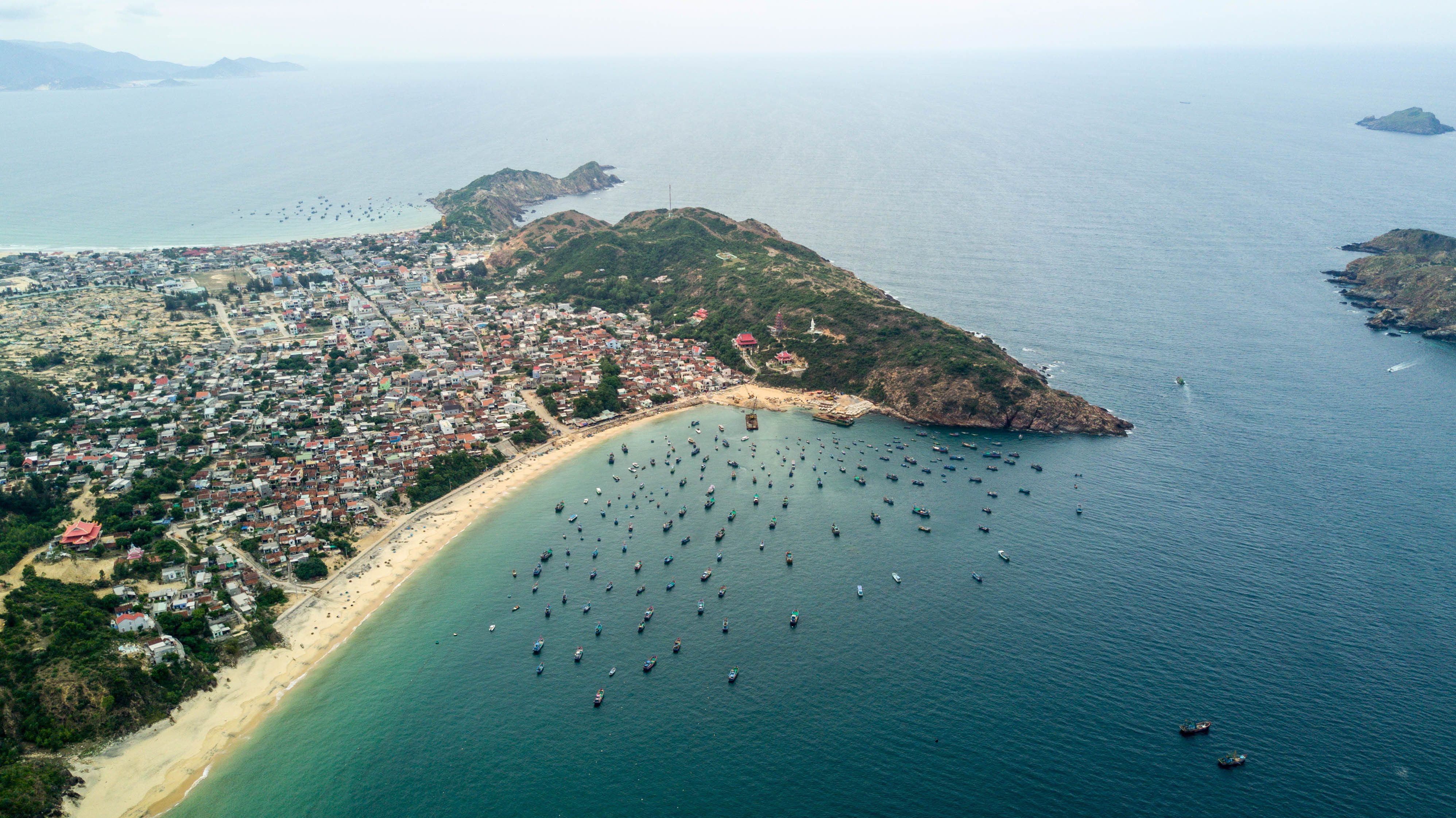 Quy Nhon to Zannier Bai San Ho private car service