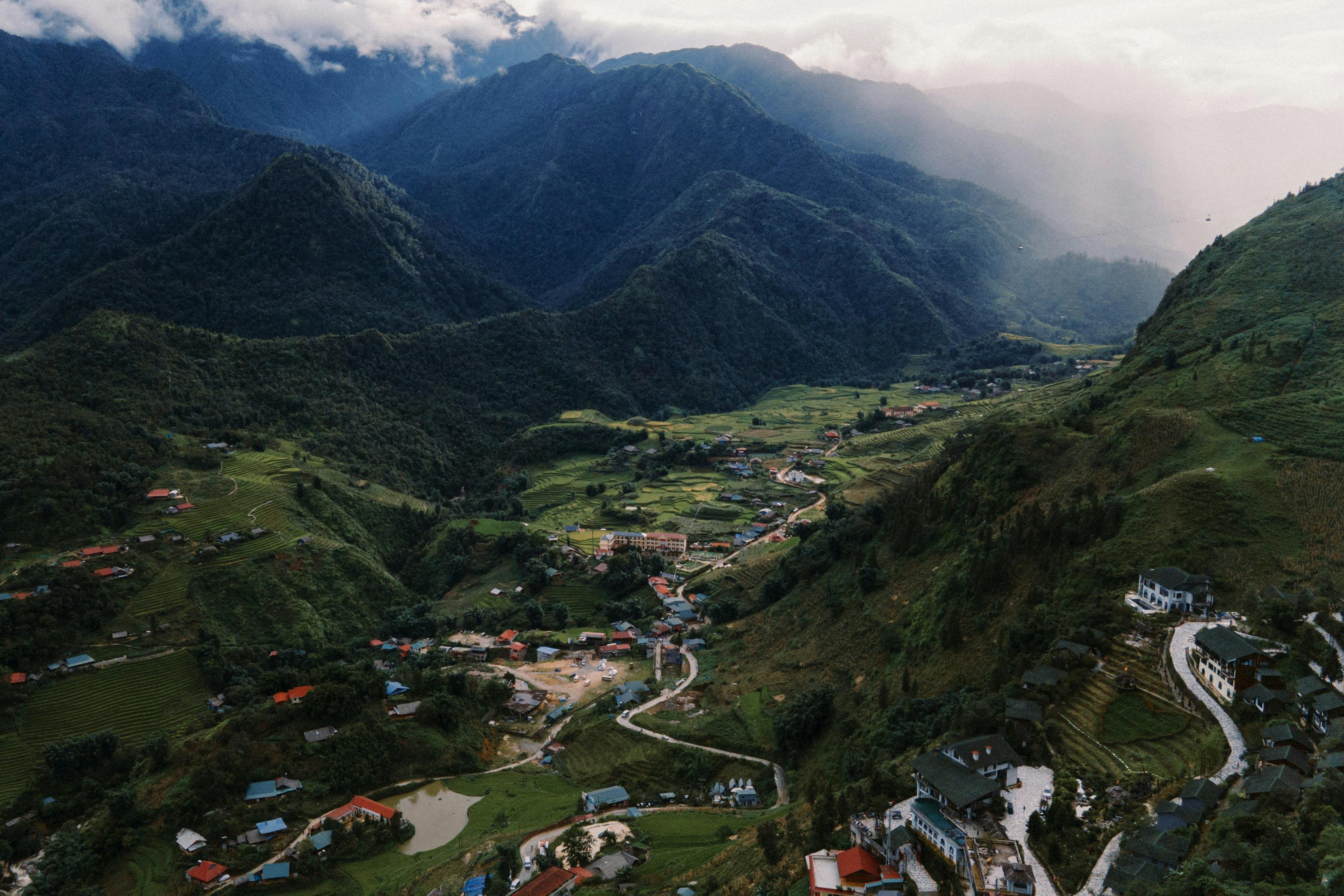 Sapa valley at dawn – private car departure for Halong Bay