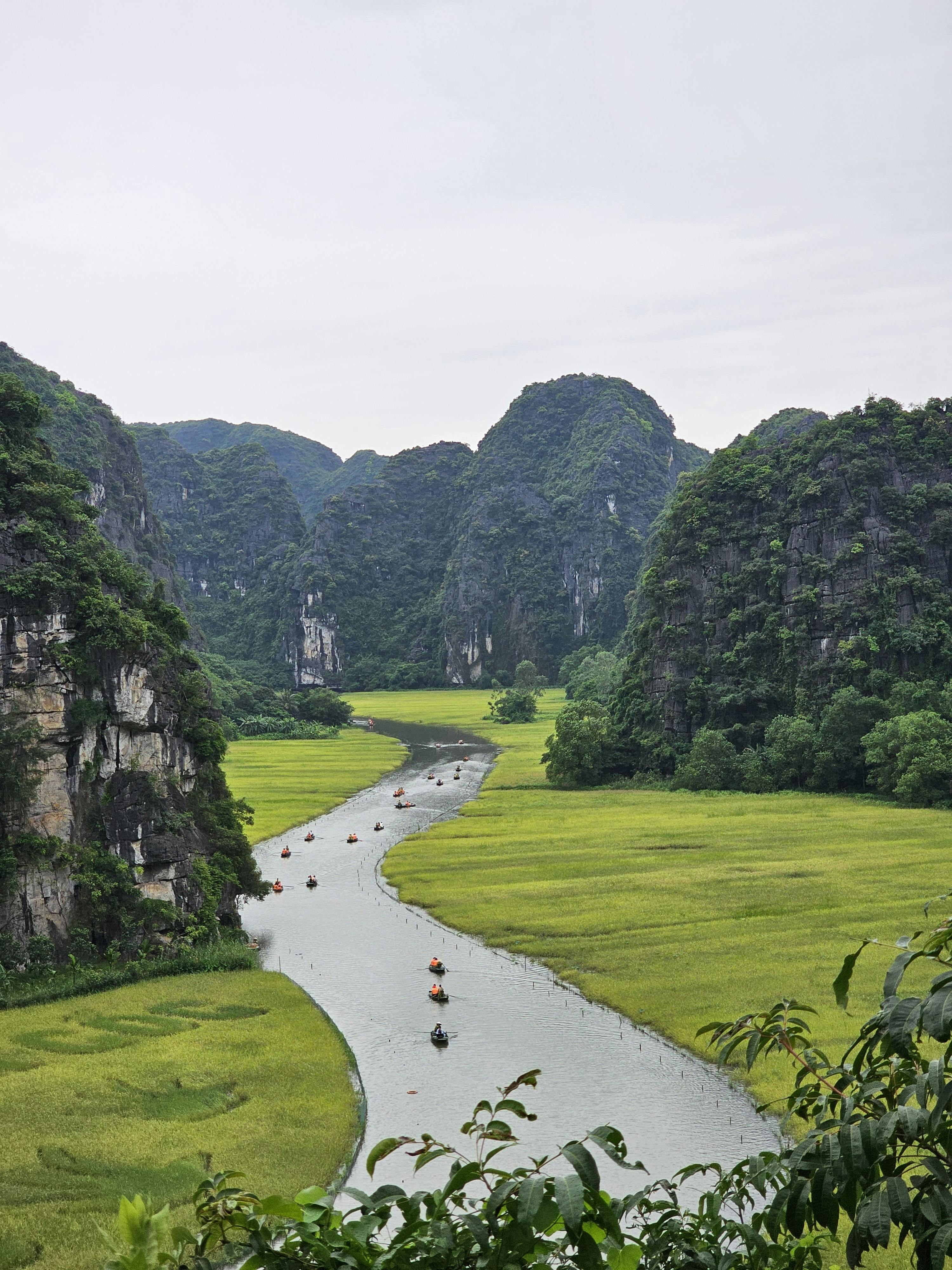 Tam Coc boat trip Ninh Binh – after Sapa to Ninh Binh private car