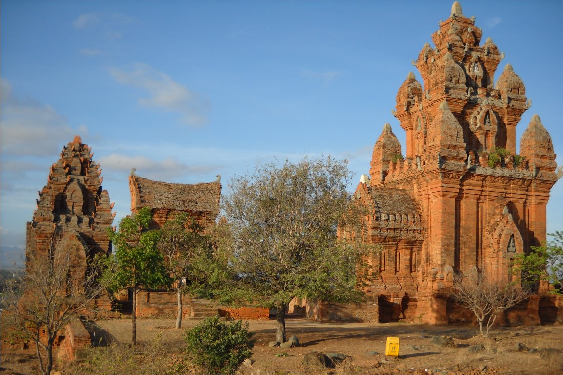 Phan Rang Beach and Cham Towers
